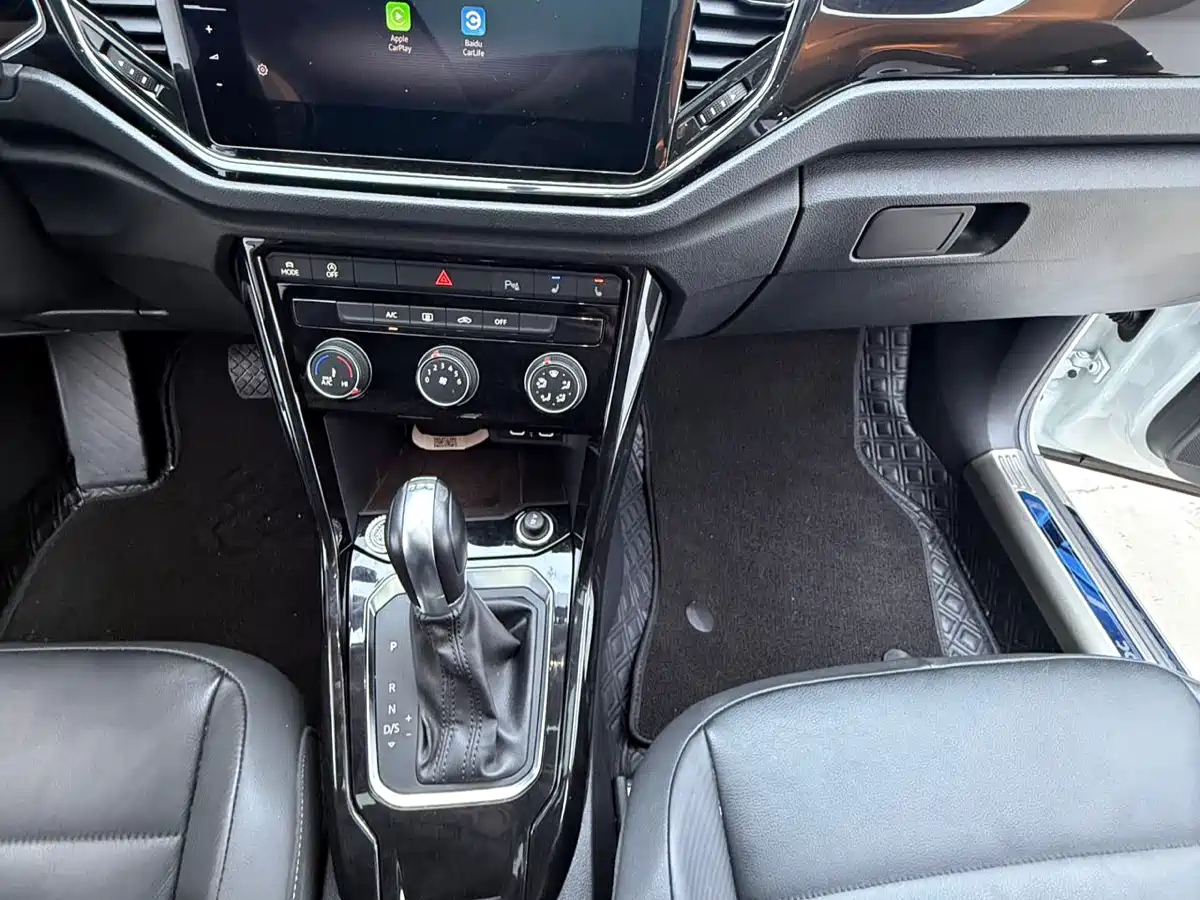 VOLKSWAGEN T ROC EXPLORING SONGS