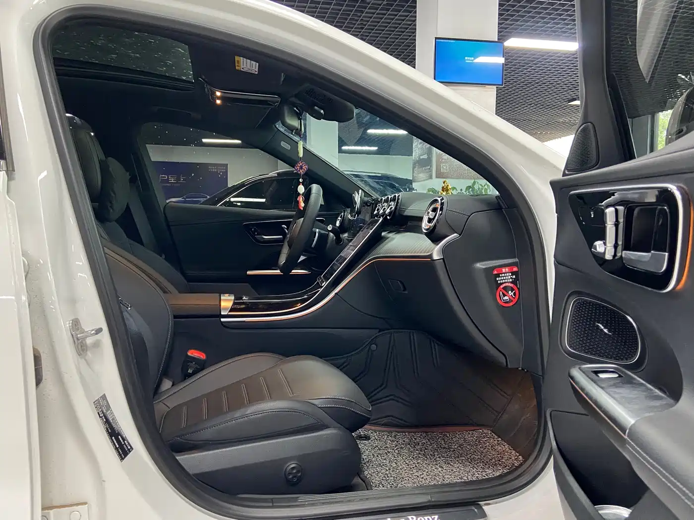 Mercedes-Benz C-Class 2024 Facelift C 260 L Sport фото 17