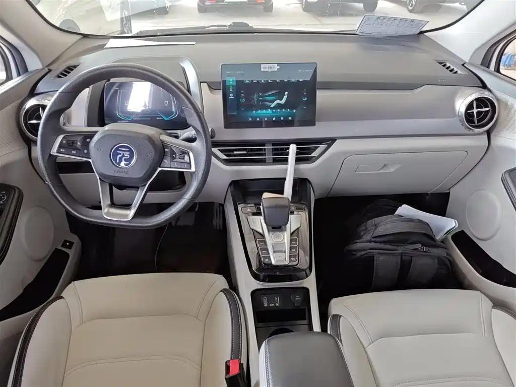 BYD Yuan Pro 2021 401KM Premium Model фото 10