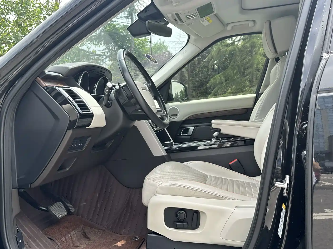 Land Rover Discovery 2017 3.0 SC V6 HSE LUXURY фото 9