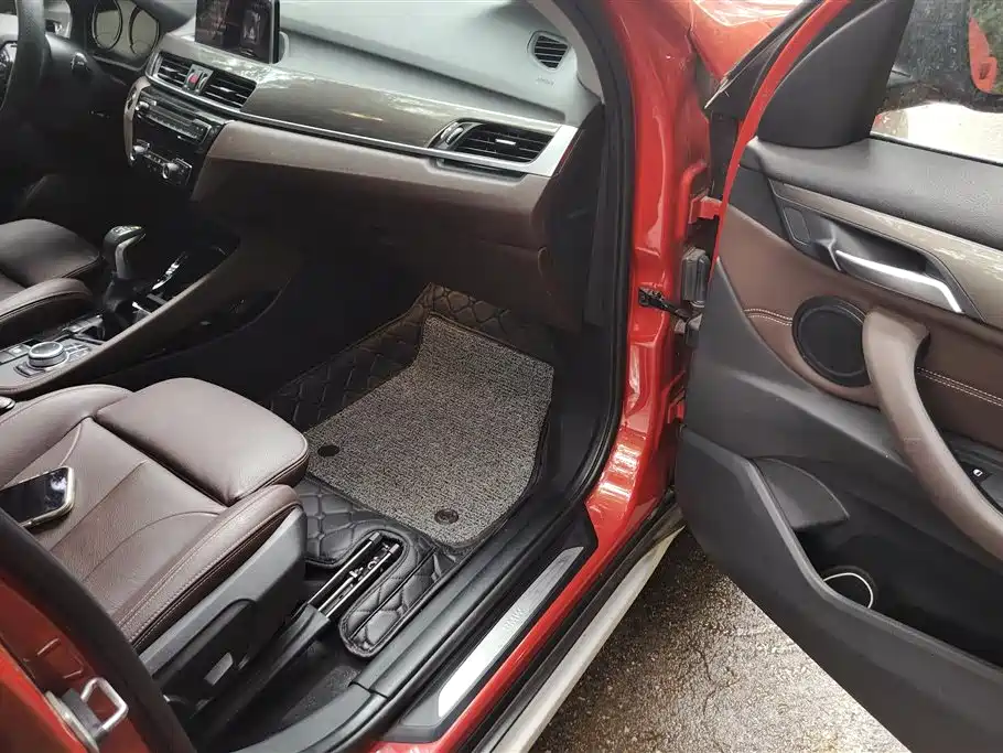 BMW X1 2019 xDrive20Li Premium Model фото 8