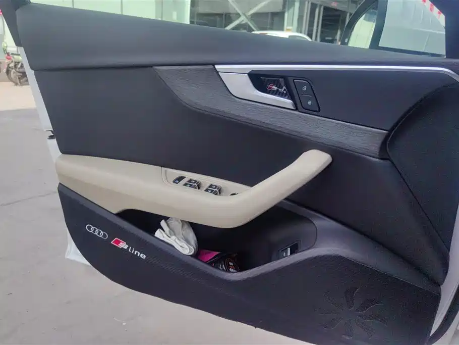 Audi A4L 2017 Plus 40 TFSI Style фото 7