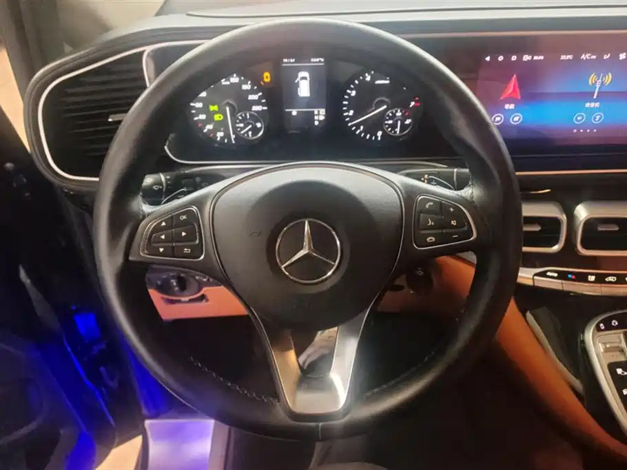 Mercedes-Benz Vito 2023 2.0T Business 7-Seater фото 15