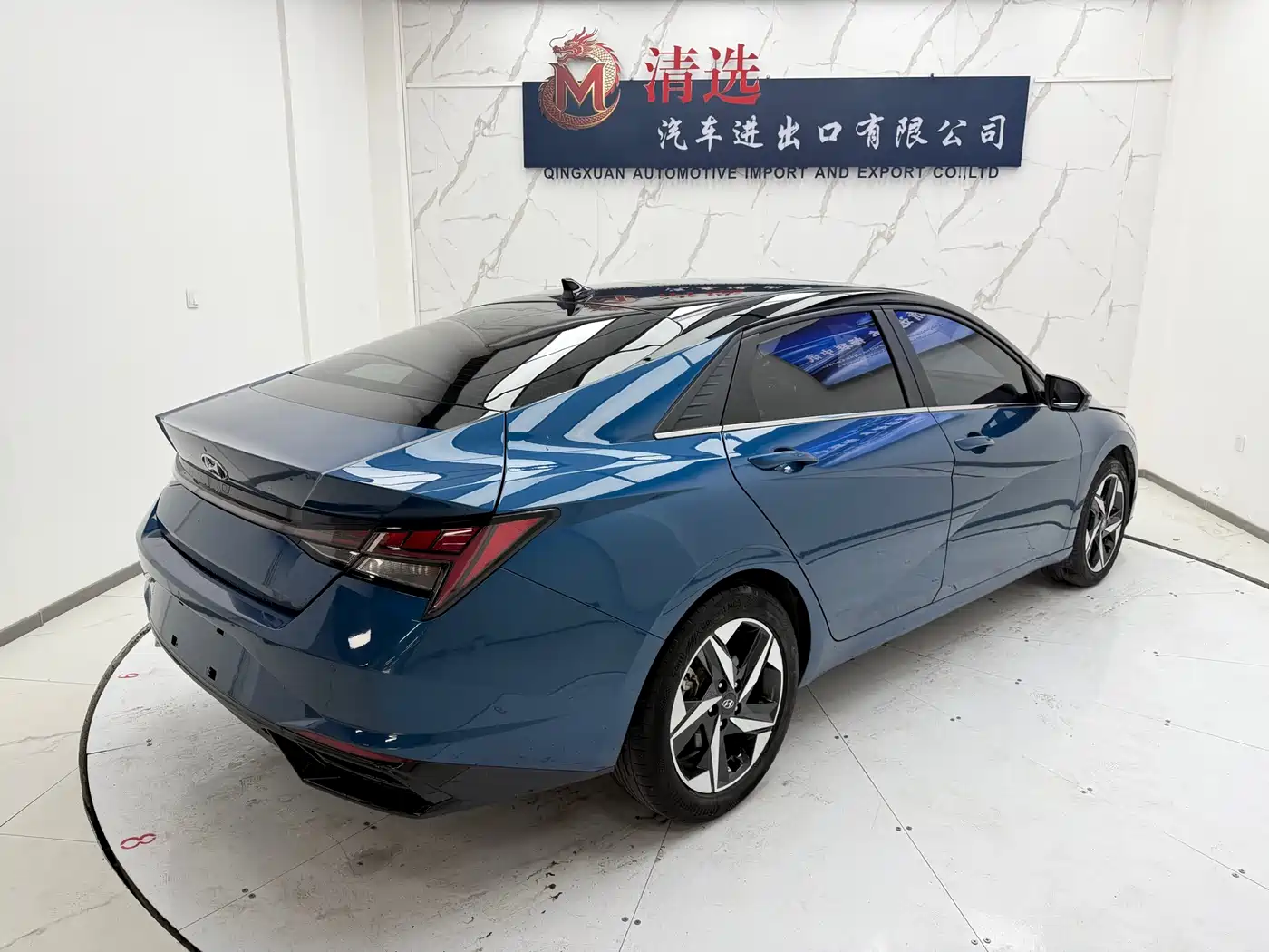 Hyundai Elantra 2021 1.5L CVT TOP Flagship Edition фото 6