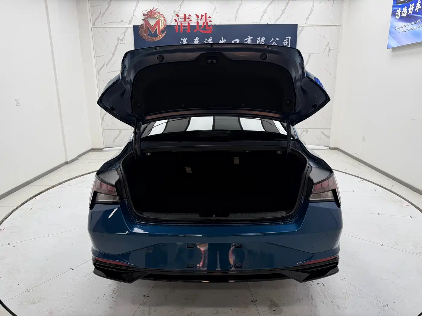 Hyundai Elantra 2021 1.5L CVT TOP Flagship Edition фото 9