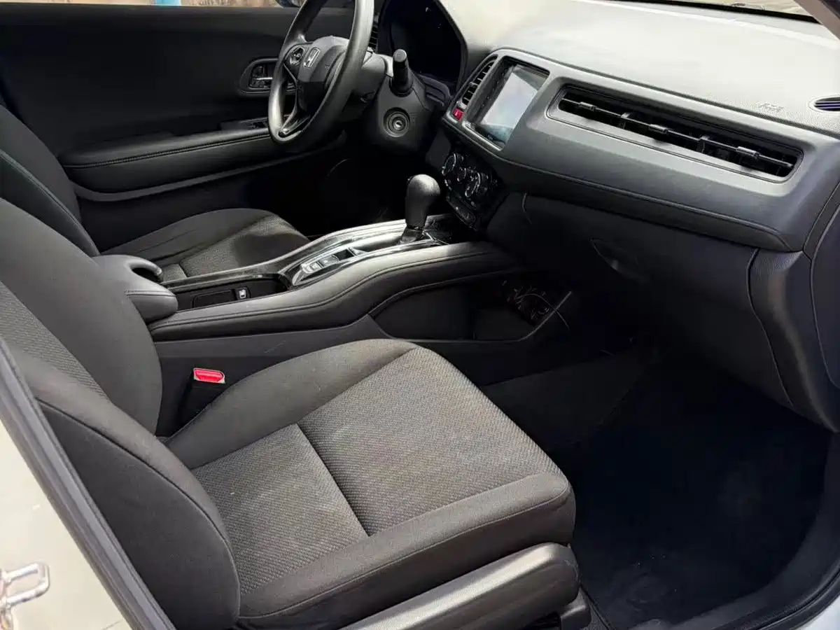 Photo 8 - Honda Vezel