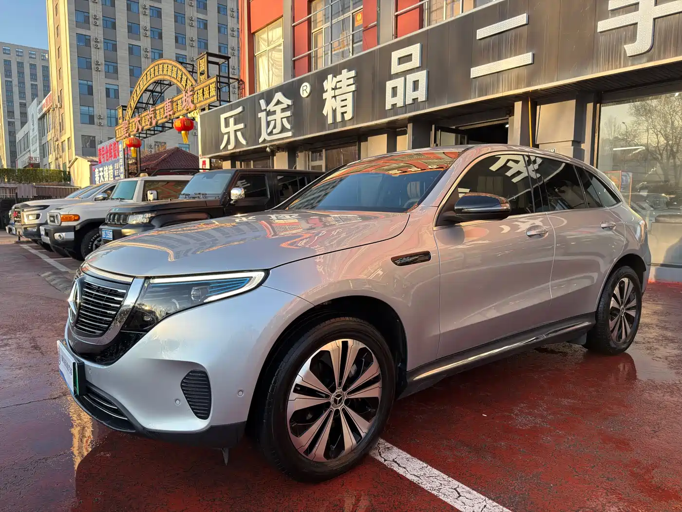 MERCEDES-BENZ EQC