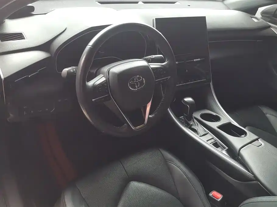 Toyota Avalon 2023 2.0L Luxury Edition фото 12