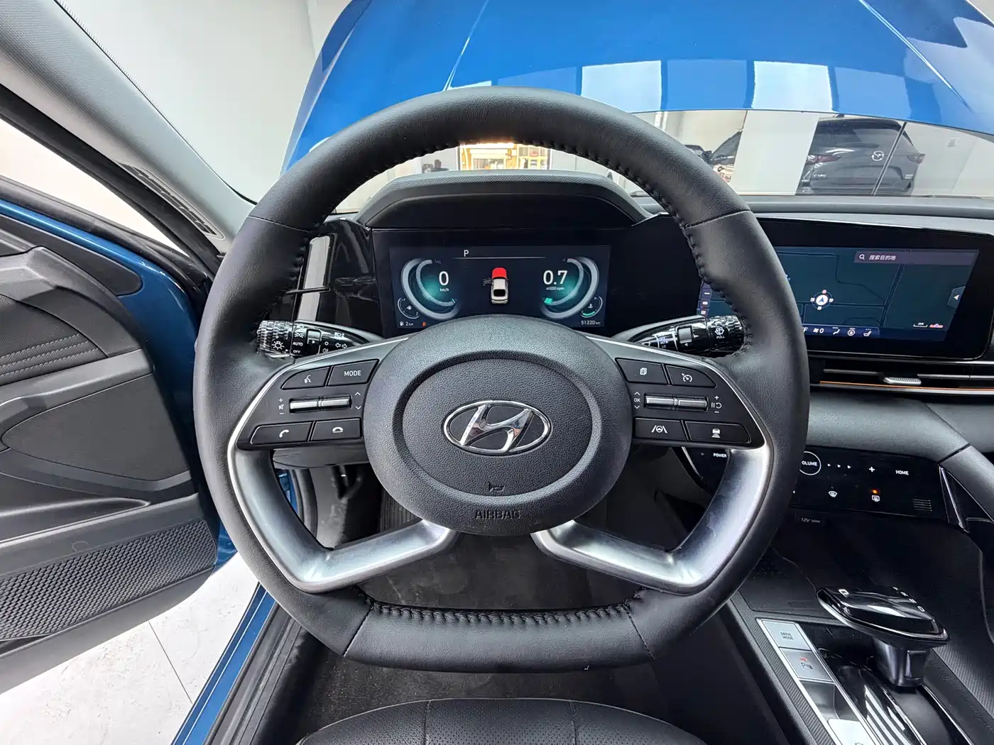 Hyundai Elantra 2021 1.5L CVT TOP Flagship Edition фото 10