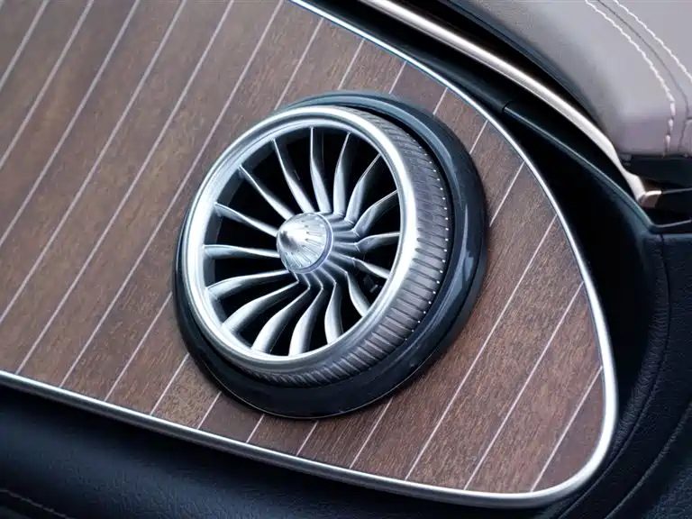 Mercedes-Benz EQE 2025 500 4MATIC Pioneer фото 12