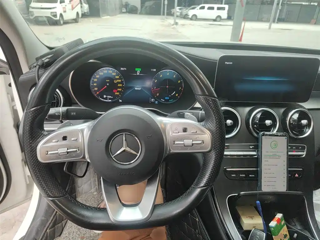MERCEDES-BENZ CLASS C