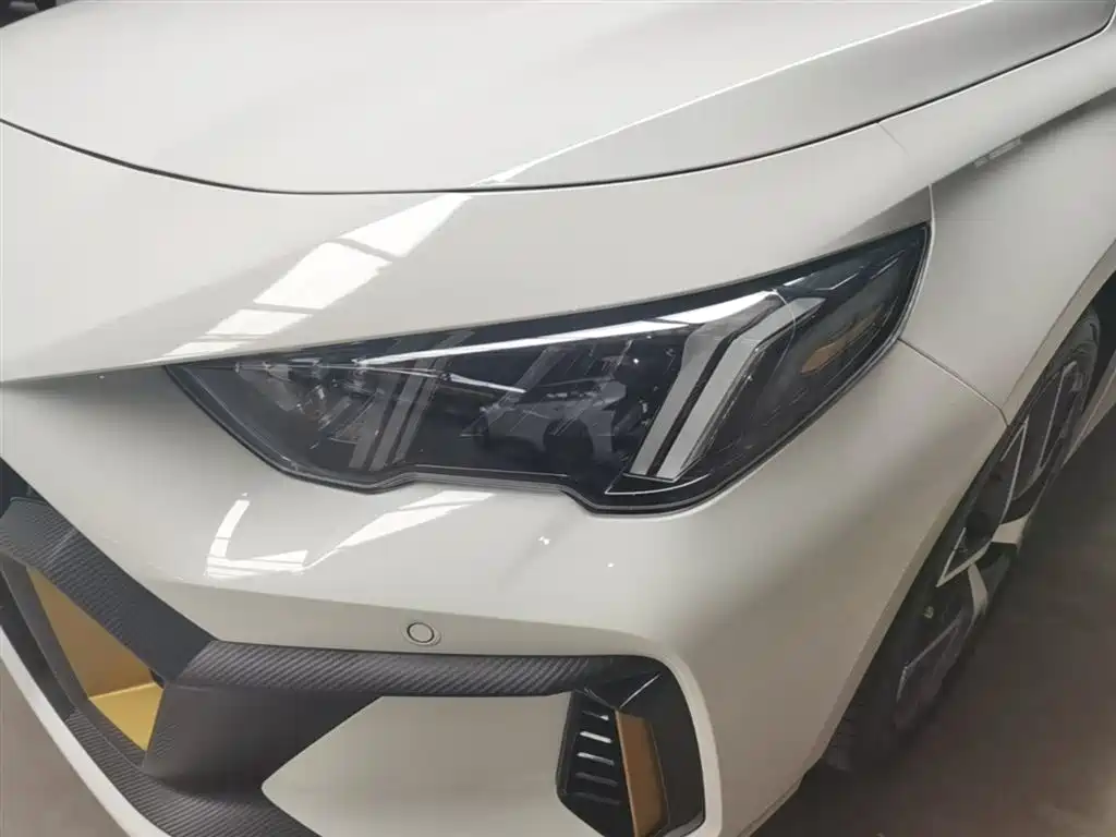 GAC Trumpchi Trumpchi Emkoo 2023 270T DCT J15 Edition фото 18