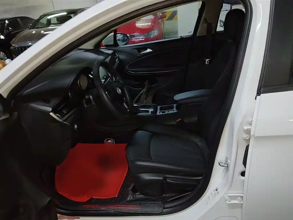 Buick Verano 2015 Sedan 20T Dual-clutch Leading фото 15