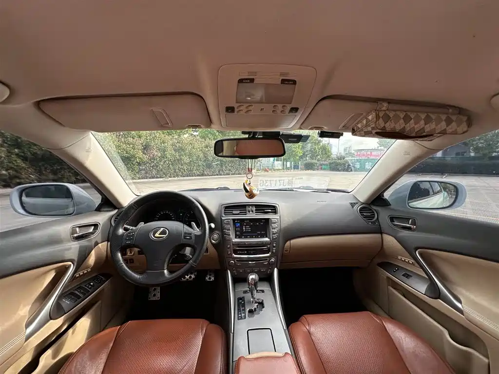 Lexus IS 2009 300 Luxury Edition фото 10