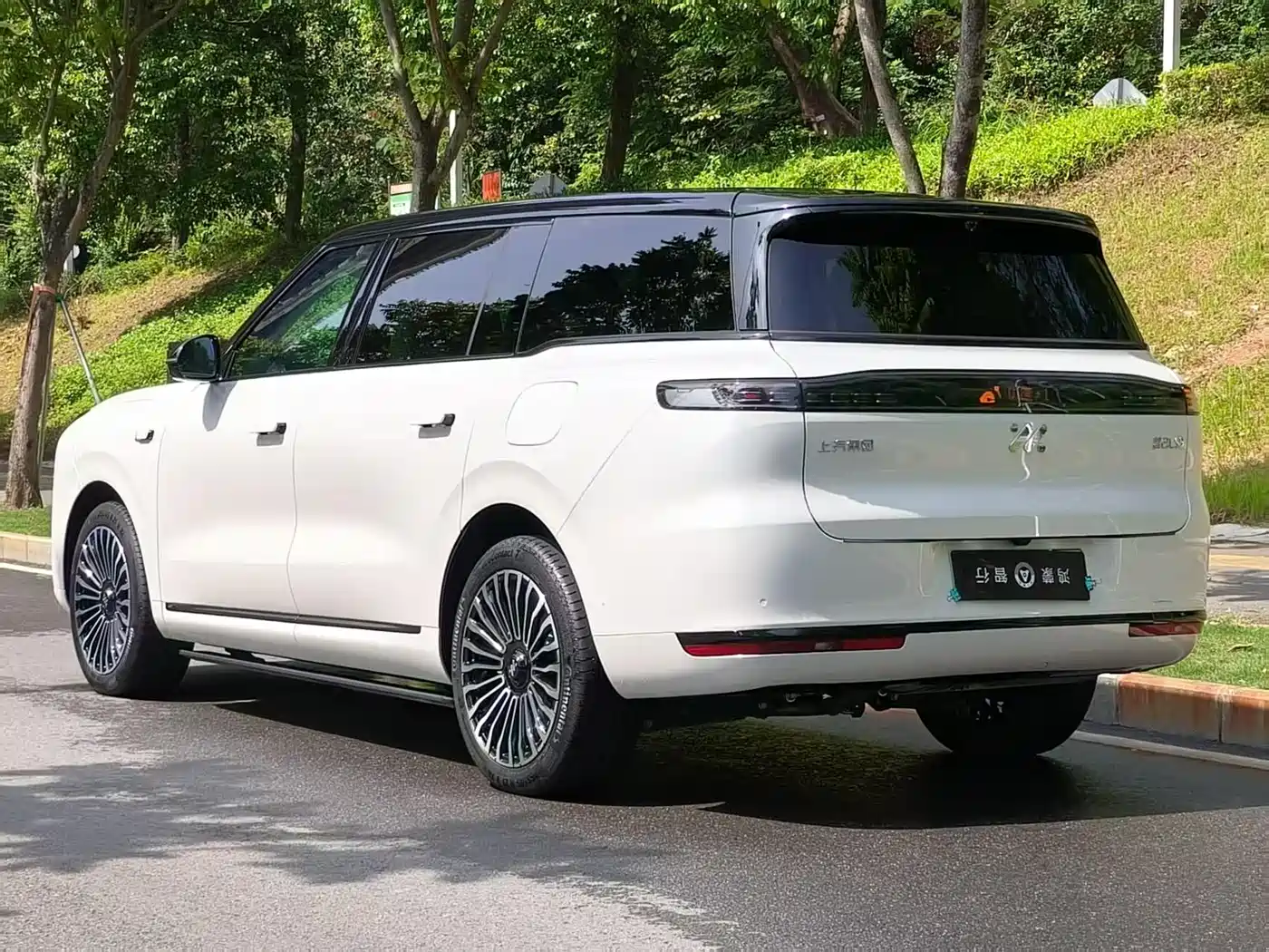 IM Motors IM LS9 2026 Model 52kWh Base Version фото 3