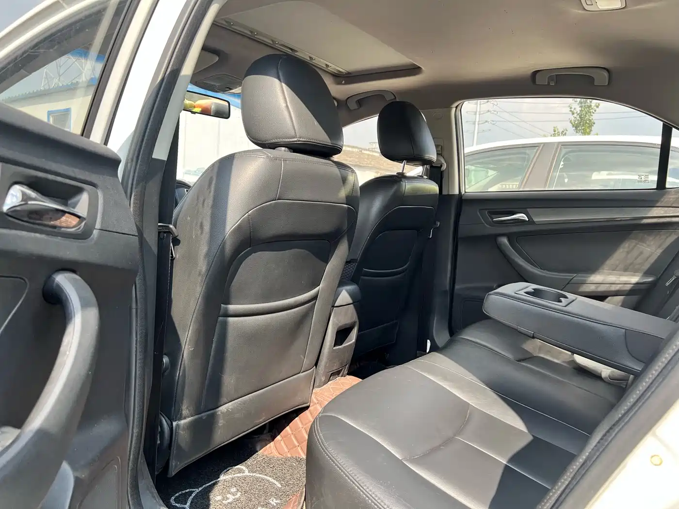Roewe 360 2016 2015 1.5L Automatic Luxury