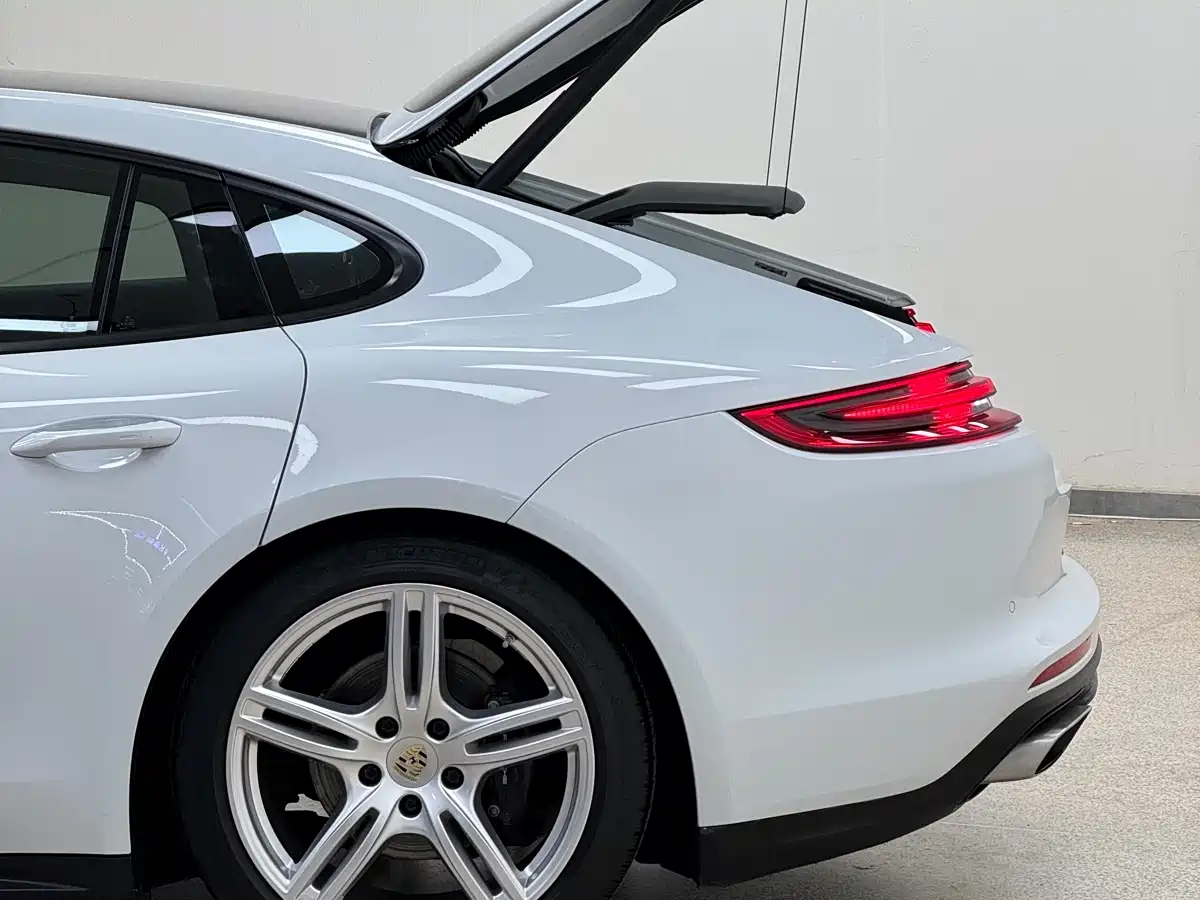 Porsche Panamera 2017 Panamera 3.0T фото 4
