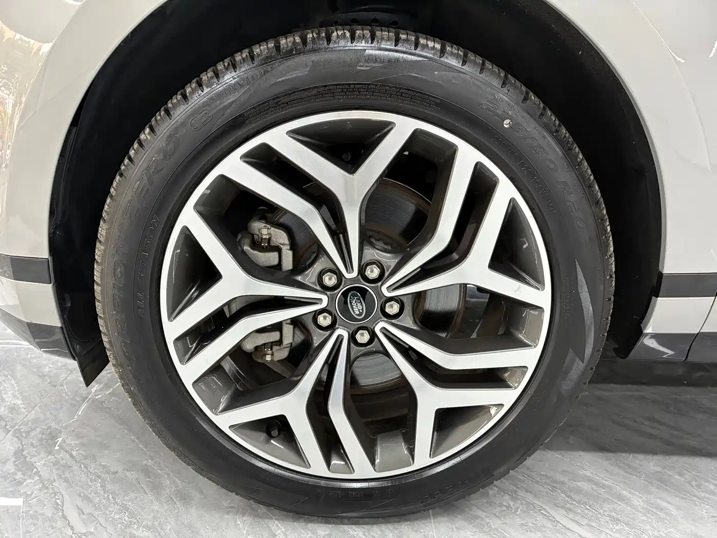 Land Rover Range Rover Evoque 2022 Facelift Range Rover Evoque L 249PS R-Dynamic Luxury фото 21