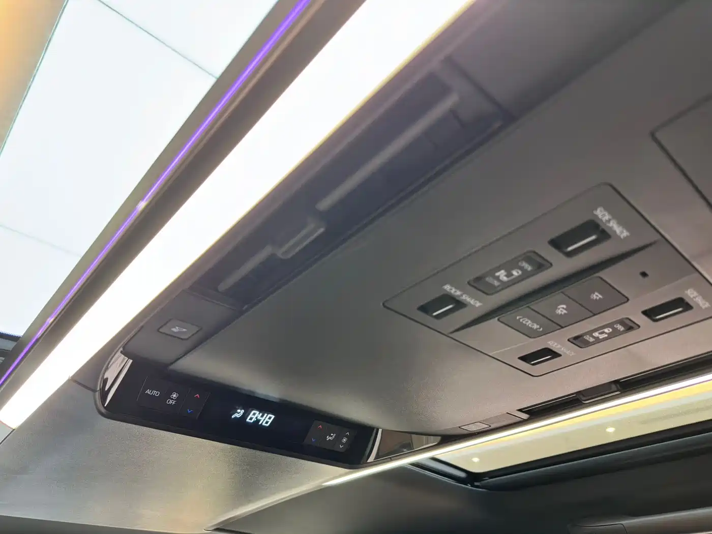 Toyota Alphard 2025 Hybrid 2.5L Prestige Gold Edition фото 14