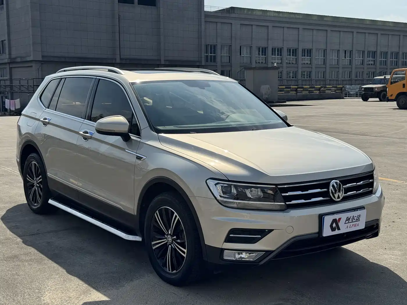 Volkswagen Tiguan L 2019 330TSI Automatic 2WD Panorama Comfort Edition China VI фото 3