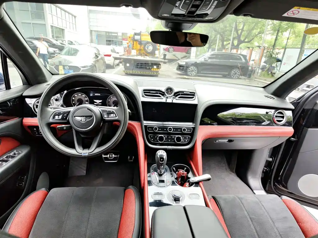 Bentley Bentayga 2022 4.0T V8 S фото 5