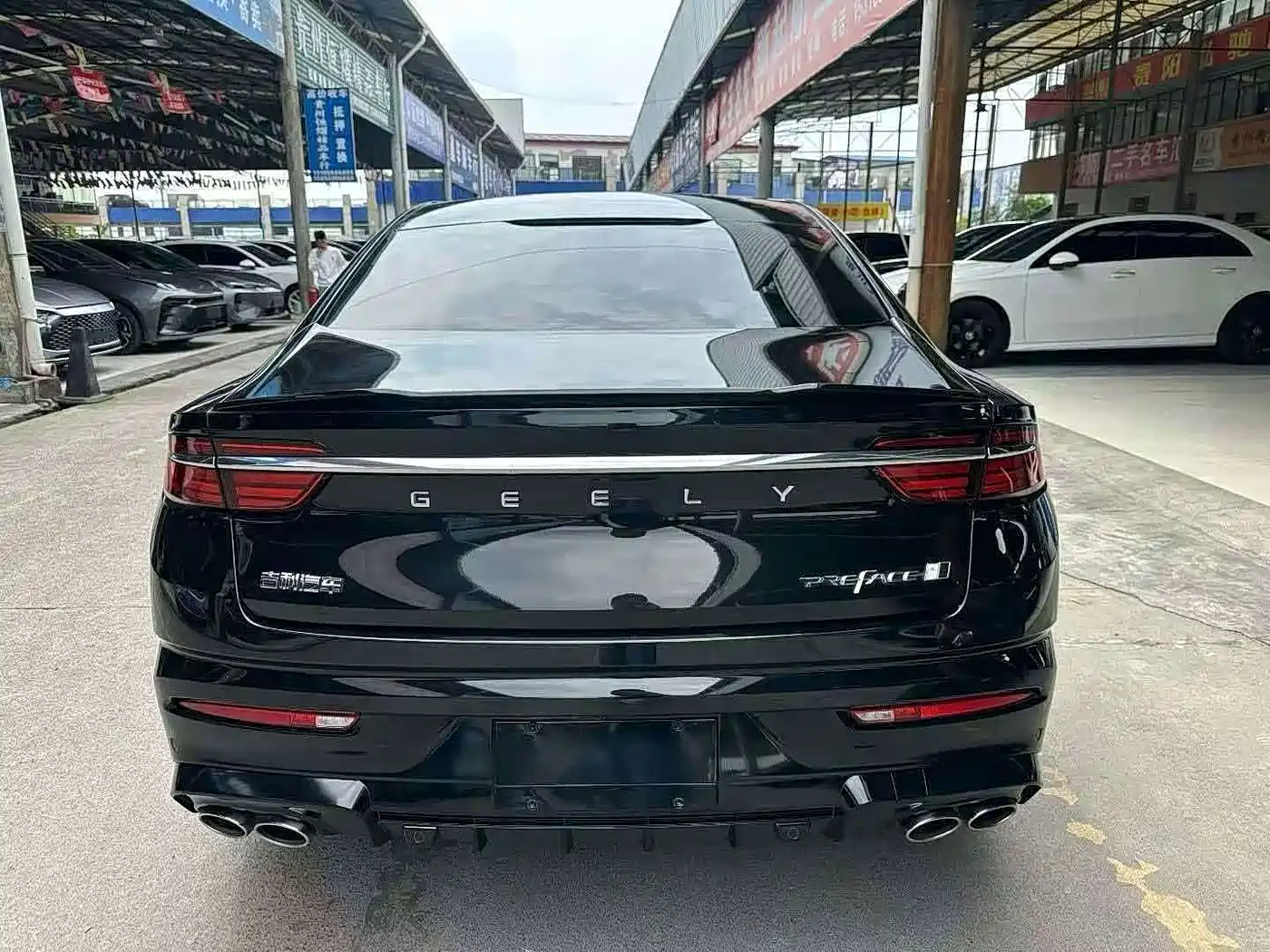 Фото 4 - Geely Preface