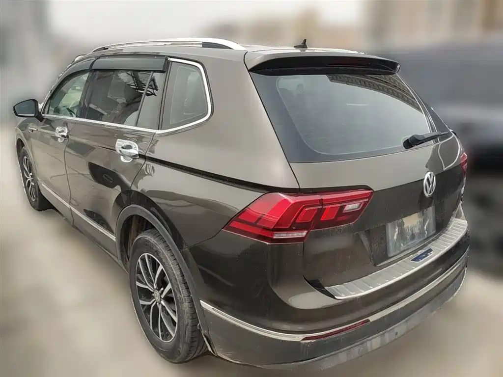 Volkswagen Tiguan L 2018 330TSI Automatic 2WD Luxury Edition фото 9