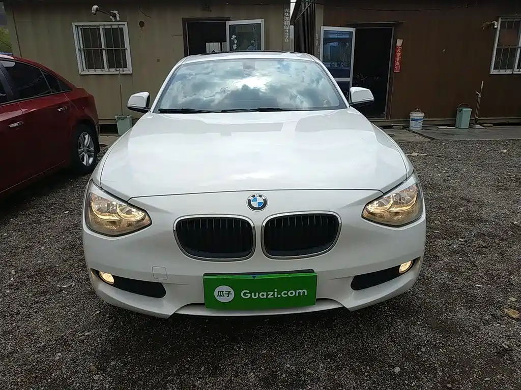 BMW 1 Series (Import) 2013 Facelift 116i Leading Model фото 3