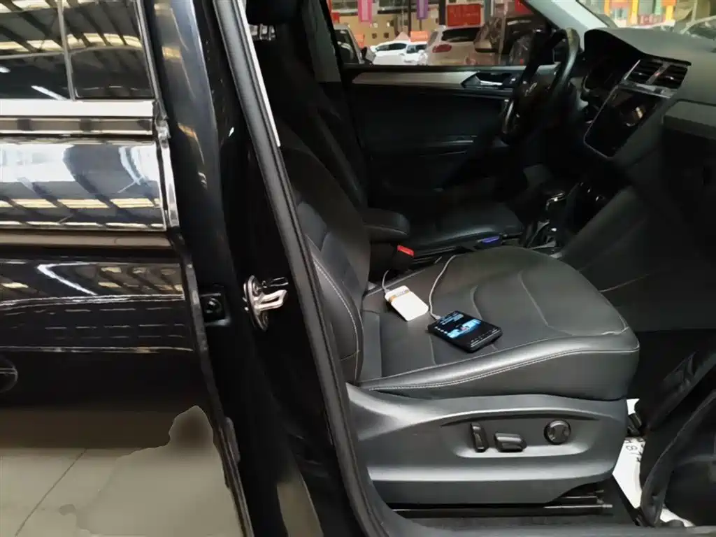 Volkswagen Tiguan L 2019 Facelift 330TSI Auto 2WD Panorama Comfort China VI фото 25