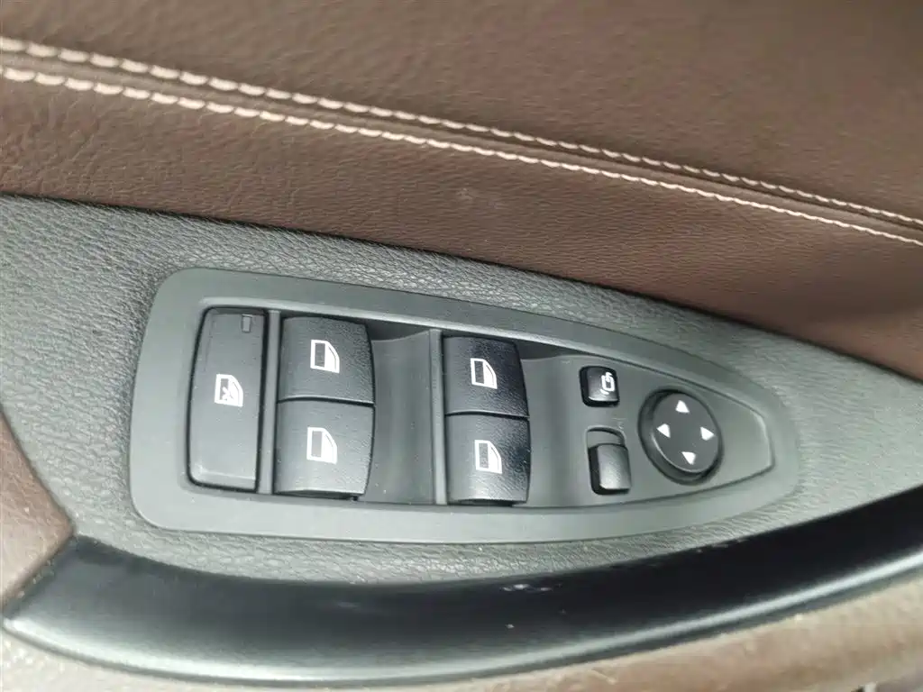 BMW X1 2020 sDrive20Li Fashion Model фото 9