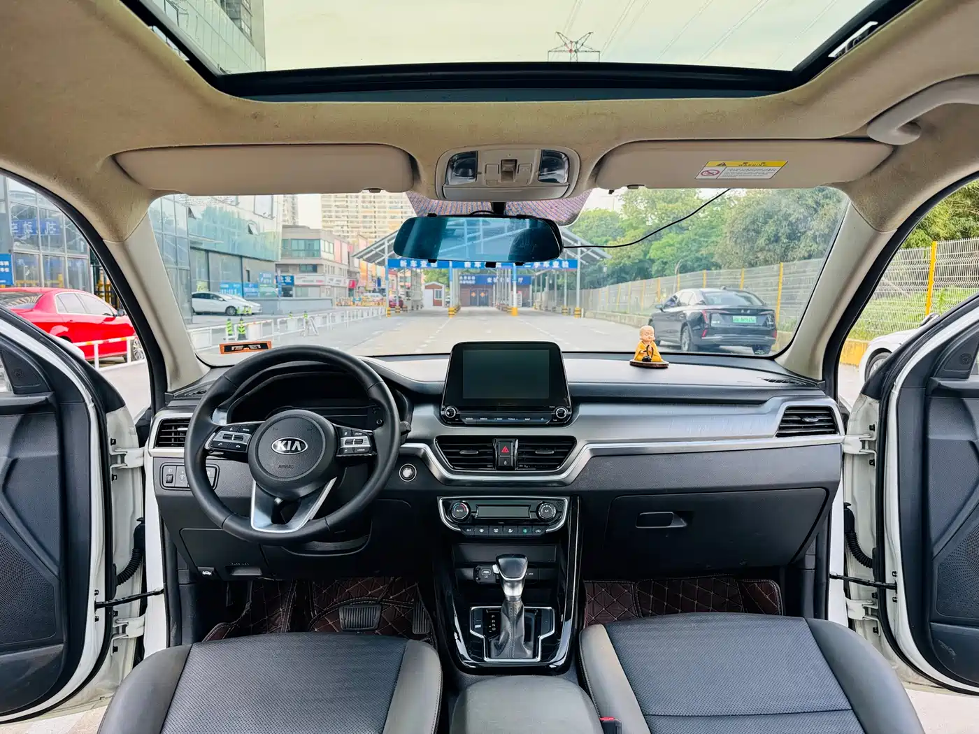 Kia Sportage 2019 2.0L Automatic Smart Luxury Edition фото 6