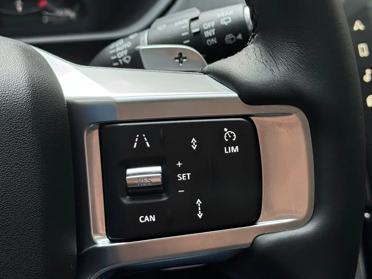 Land Rover Discovery 2023 Facelift 360PS R-Dynamic S фото 28