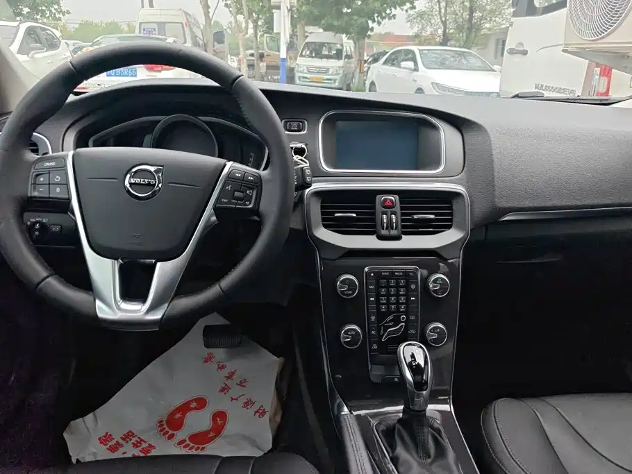 Volvo V40 2017 2017 T3 Inscription