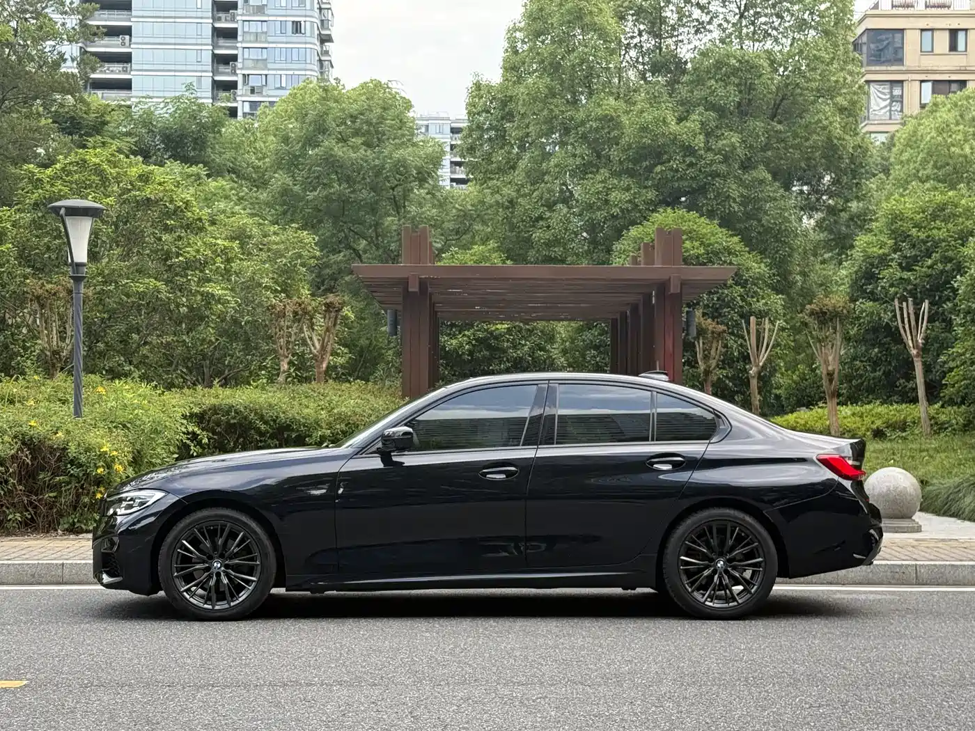 BMW 3 Series 2021 Facelift 325i M Sport Shadow Edition фото 7