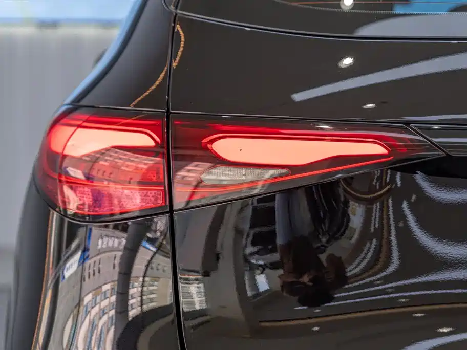 Mercedes-Benz GLC 2023 GLC 300 L 4MATIC Sport 5-Seater фото 7