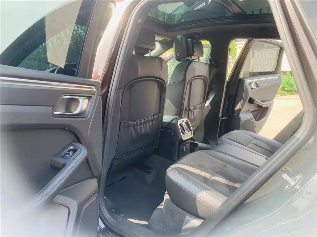 Porsche Macan 2018 Macan 2.0T фото 17