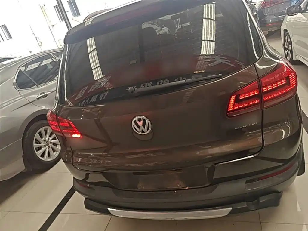 Volkswagen Tiguan 2016 Model 300TSI Automatic 2WD Trend Edition фото 6