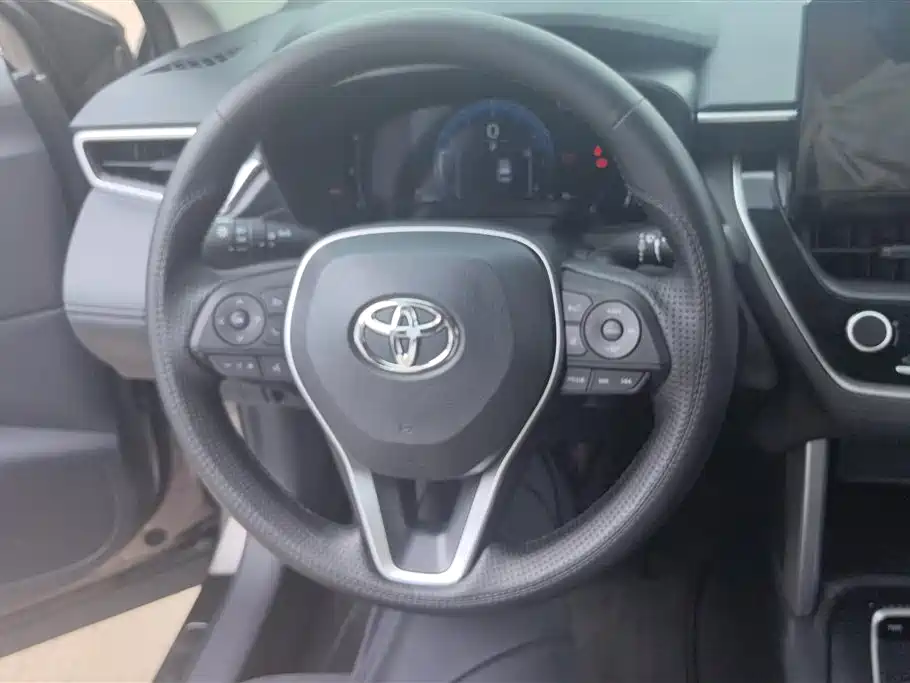 Toyota Frontlander 2024 2.0L CVT Elite Edition фото 15