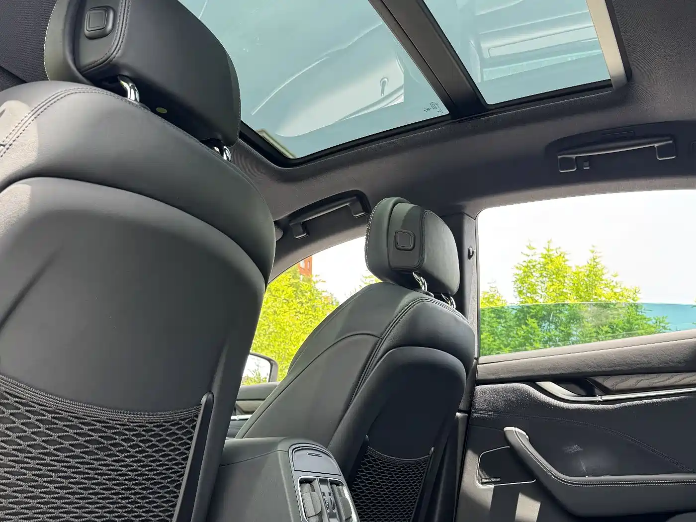 Maserati Levante 2018 3.0T Luxury Zegna Edition фото 13