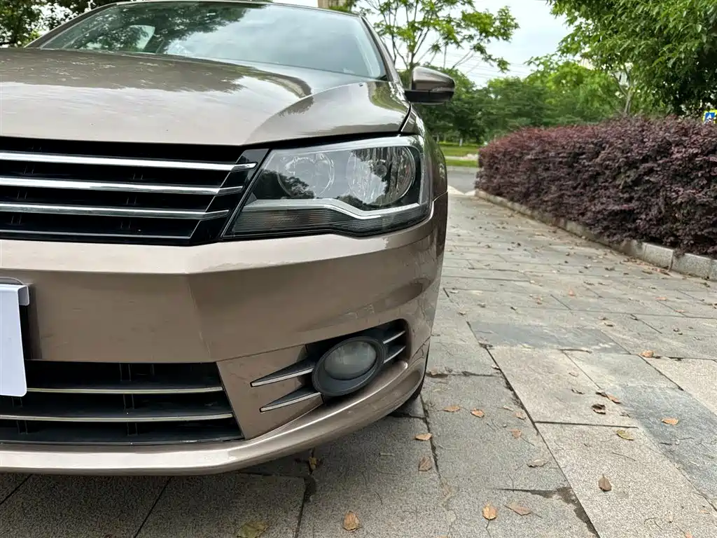 Volkswagen Bora 2014 1.6L Automatic Comfort Edition фото 14