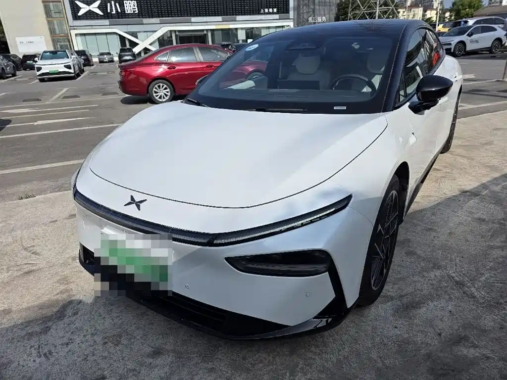 Фото 1 - XPeng P7+