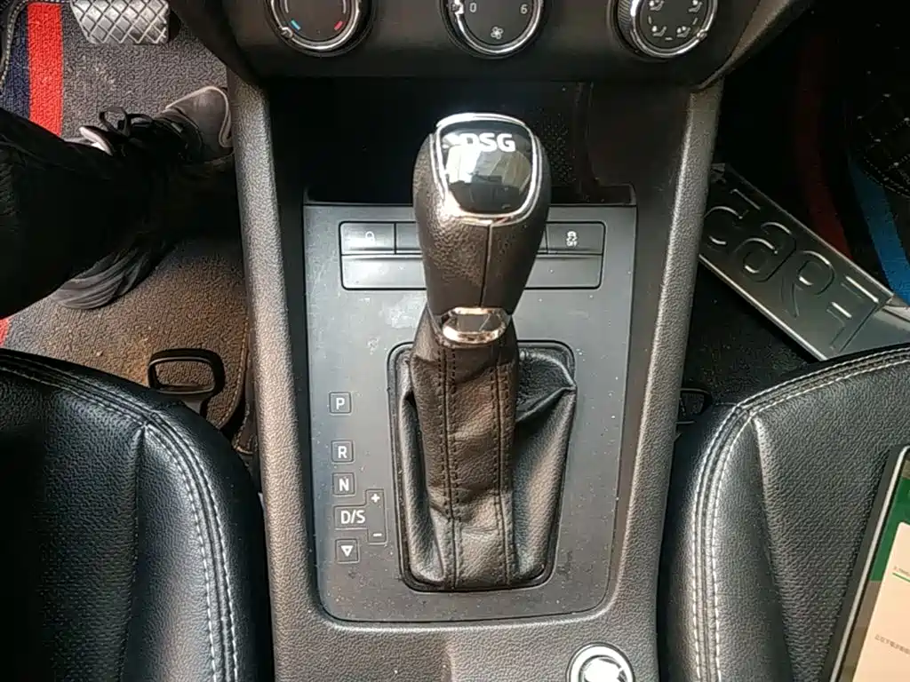 Škoda Octavia 2015 1.4TSI DSG逸致版 фото 14