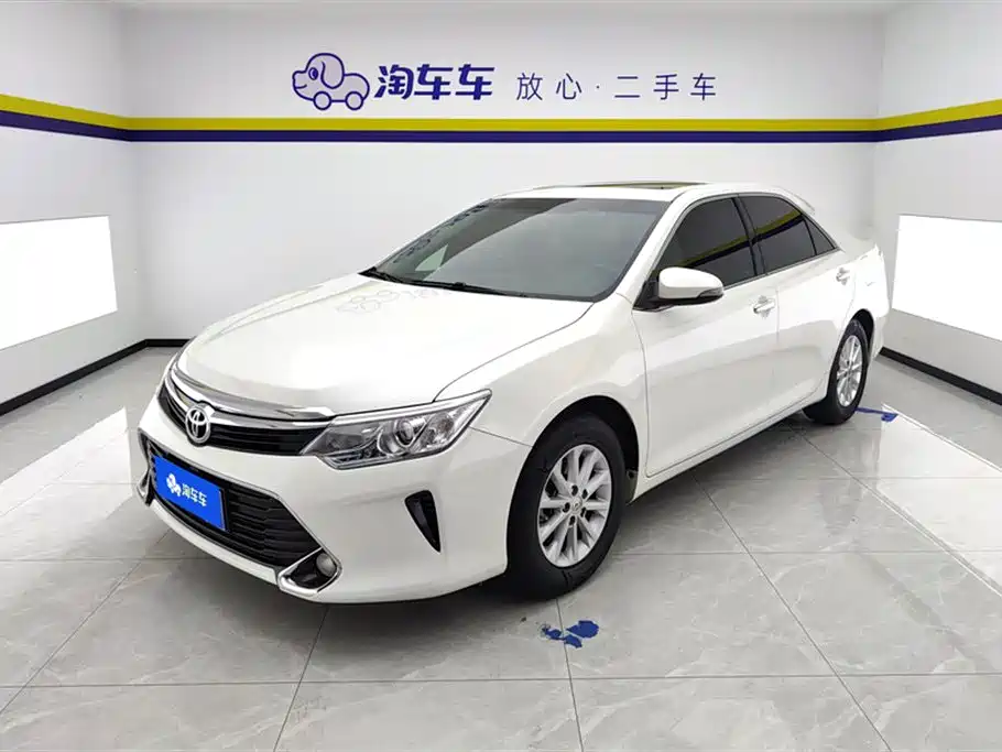 Toyota Camry 2016 2.0G 10th Anniversary Leading Edition