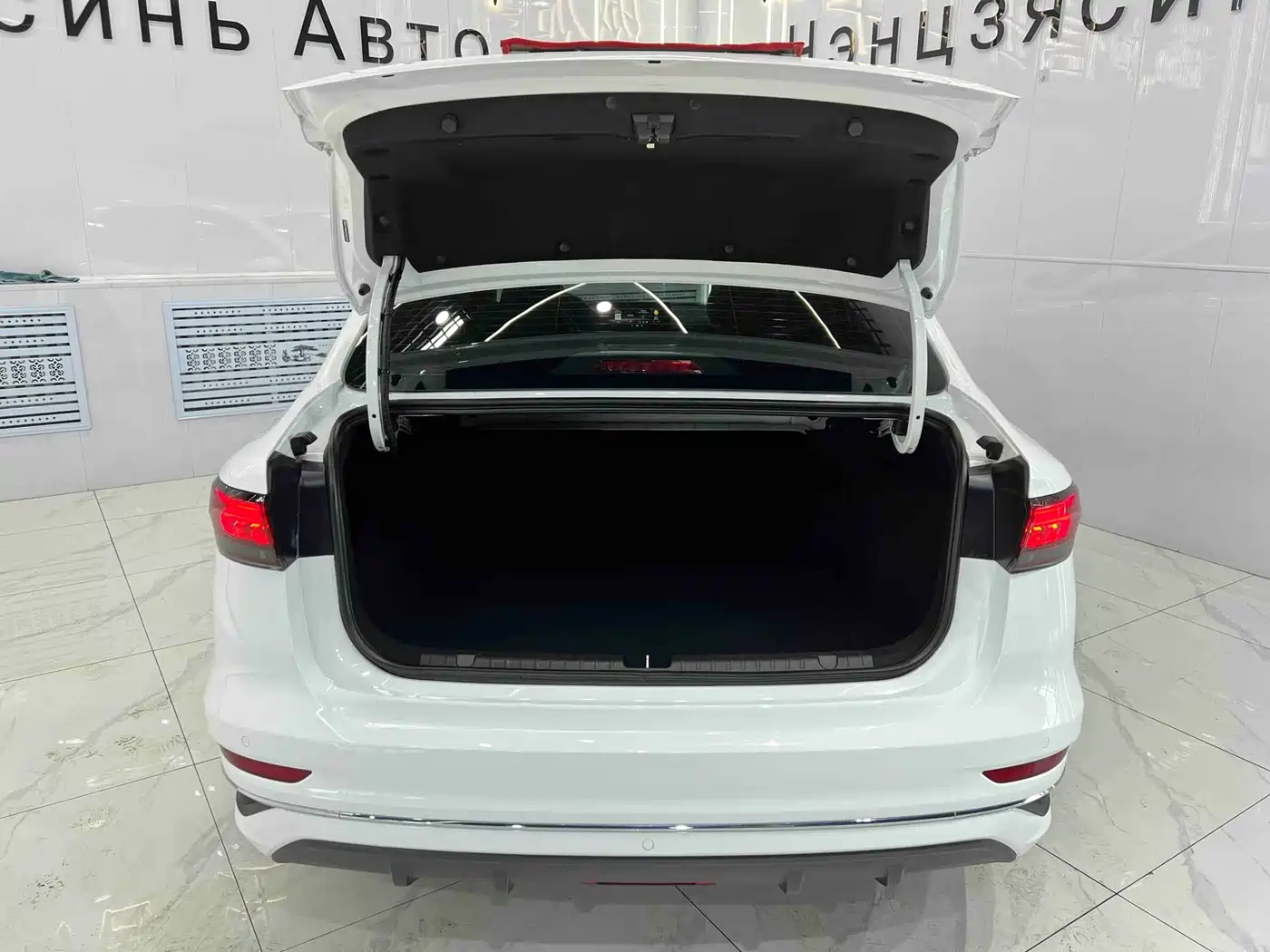 GEELY AUTOMOBILE EMGRAND