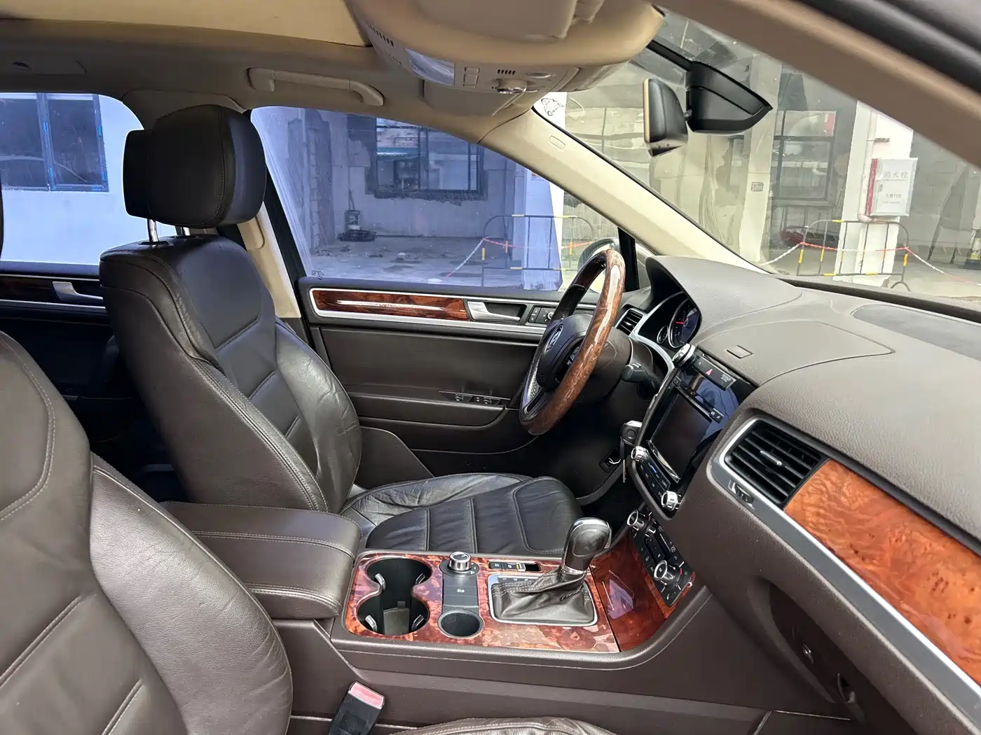 Volkswagen Touareg 2011 3.0TDI Diesel Comfort фото 34