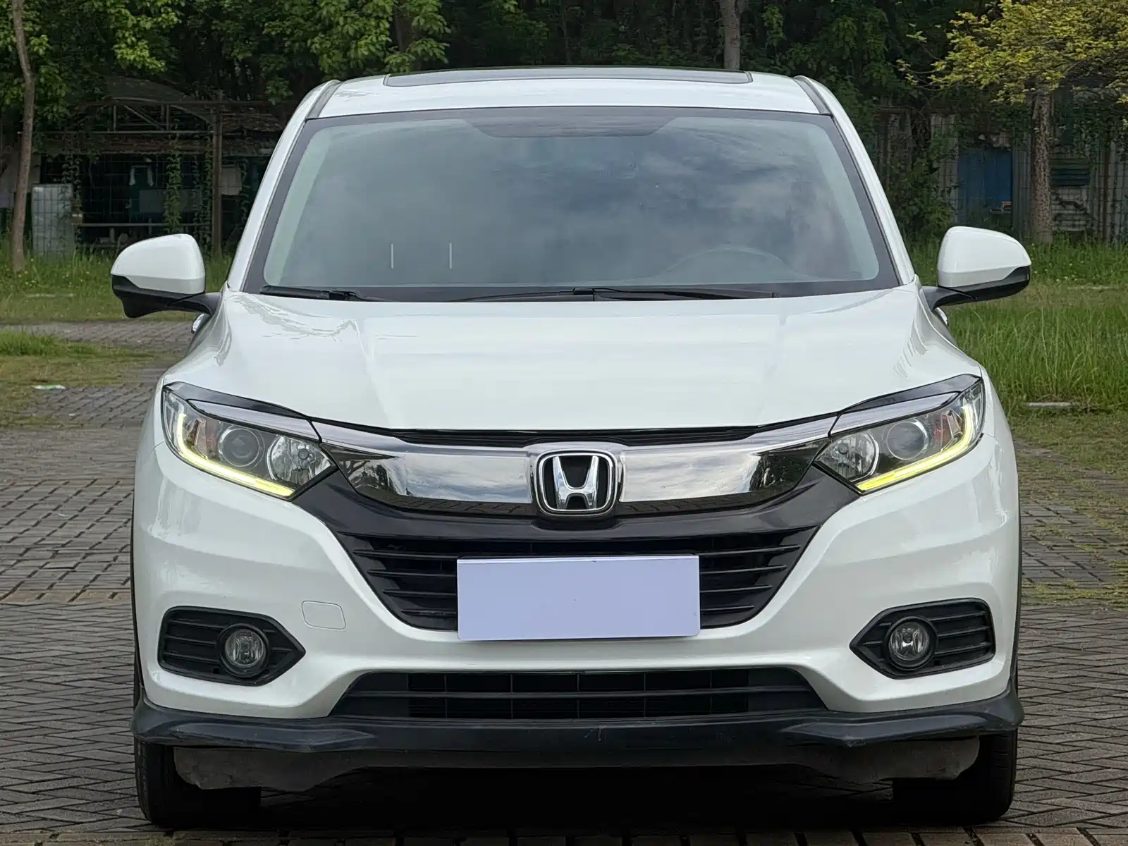 Photo 2 - Honda Vezel
