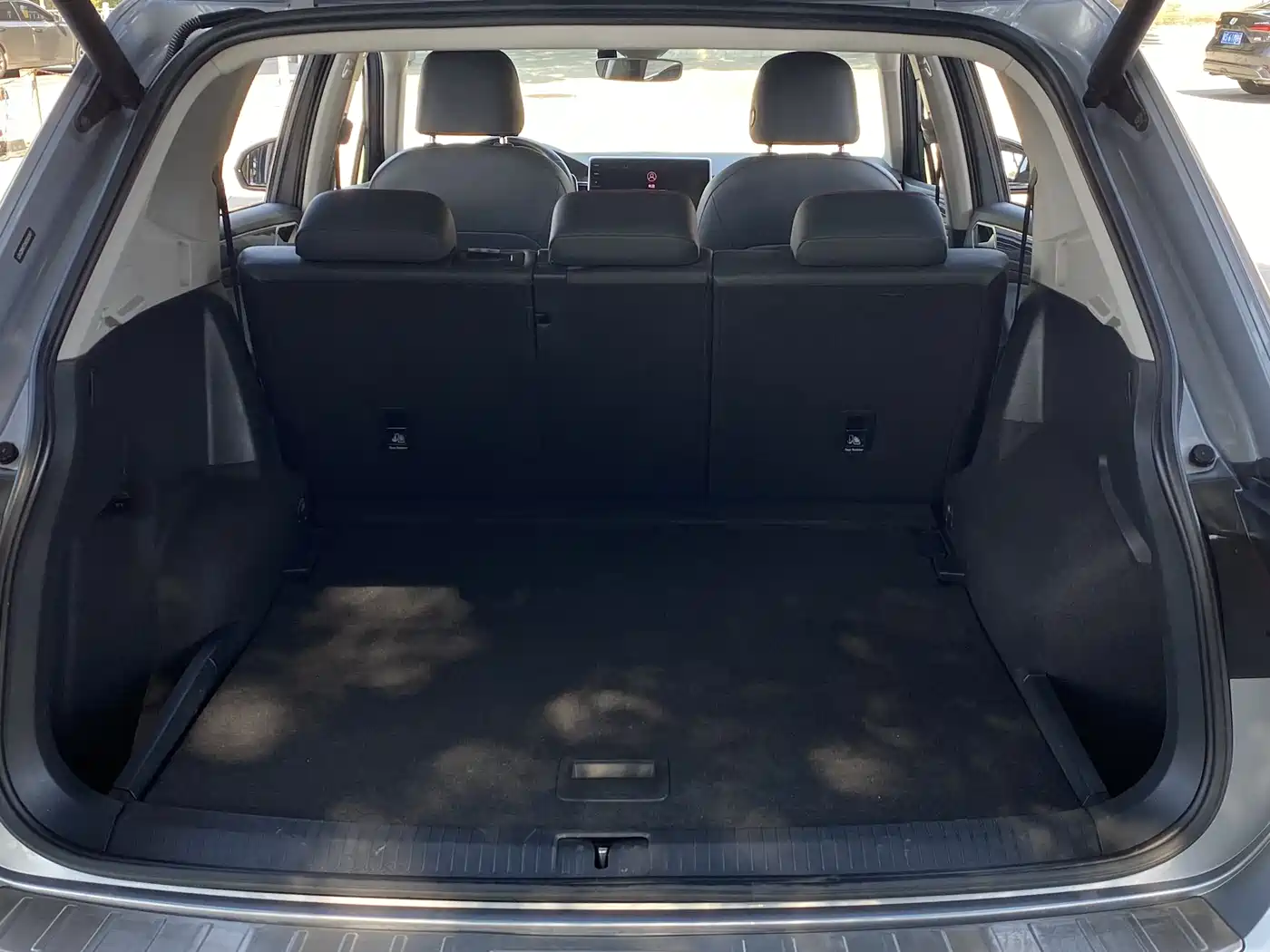 Volkswagen Tiguan L 2022 330TSI Automatic 2WD R-Line Flagship Edition фото 16