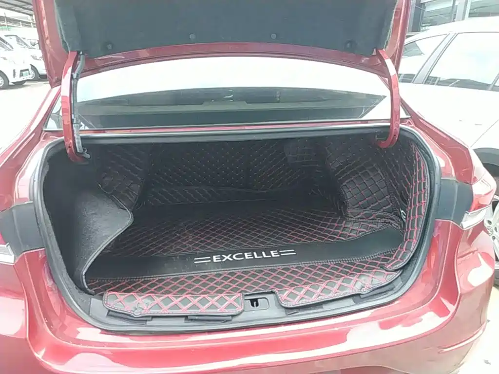 Фото 19 - Buick Excelle