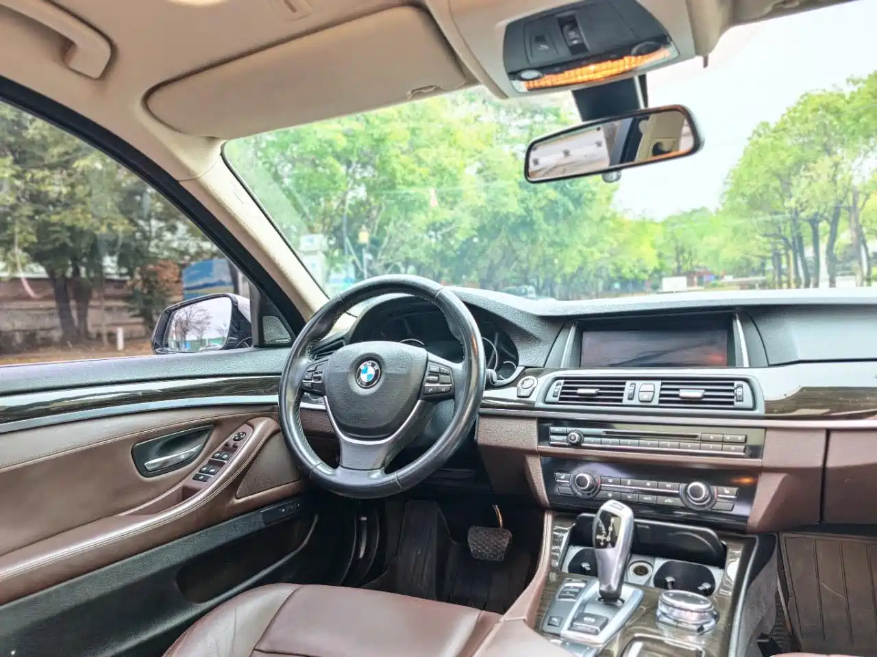 BMW 5 Series 2017 525Li Luxury Design Package фото 12