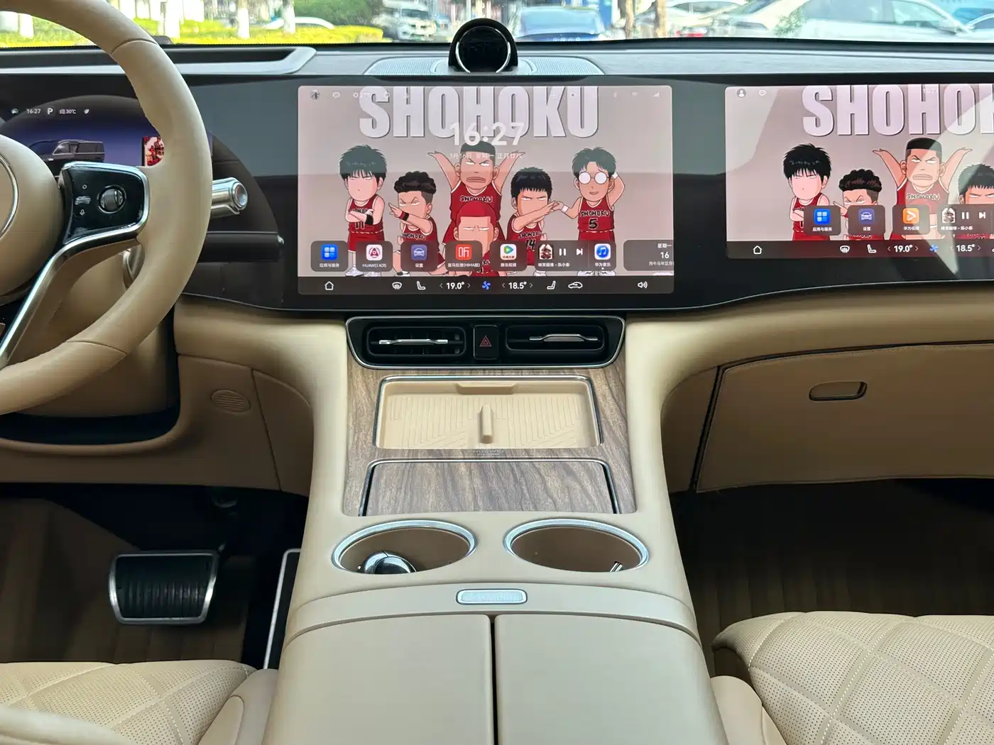AITO Wenjie AITO M8 2025 Model Extended Range Max+ Edition 53.4kWh 6-Seater фото 10